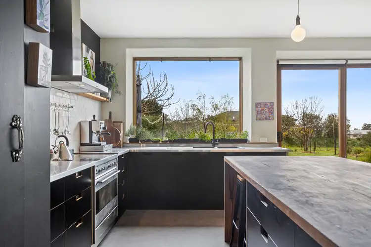 Sixth view of Homely house listing, 5 Maric Court, Coomoora VIC 3461