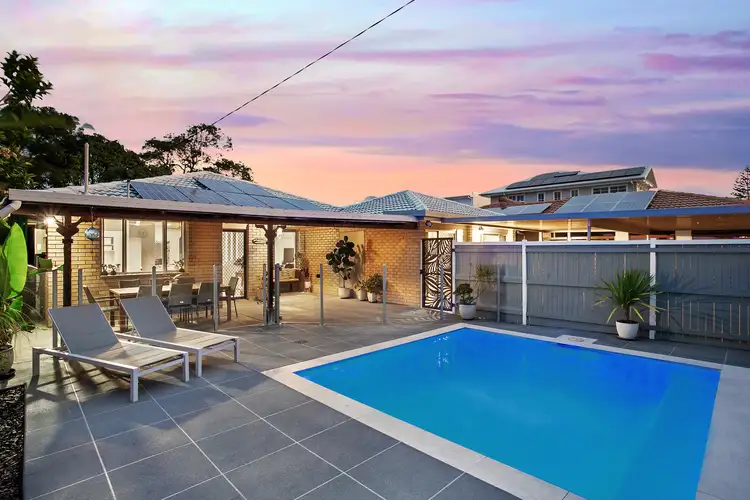 36 Tenth Avenue, Palm Beach QLD 4221