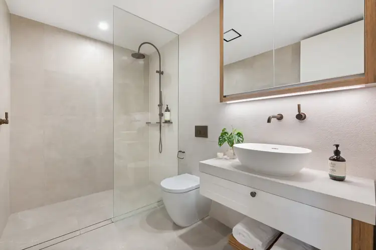 Fifth view of Homely unit listing, 4/129 Lagoon Street, Narrabeen NSW 2101