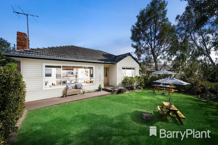 1/10 Linacre Street, Watsonia VIC 3087