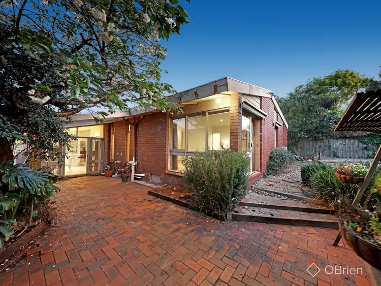 Second view of Homely house listing, 5 Kingswood Avenue, Mount Waverley VIC 3149