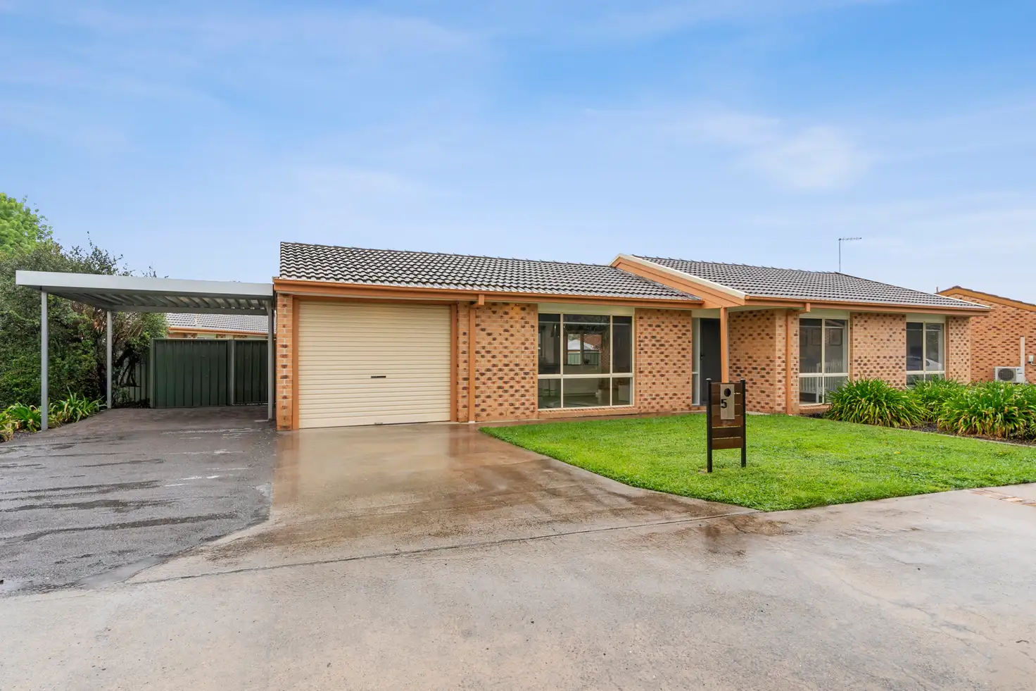 Main view of Homely townhouse listing, 5/27 Cromwell Circuit, Isabella Plains ACT 2905