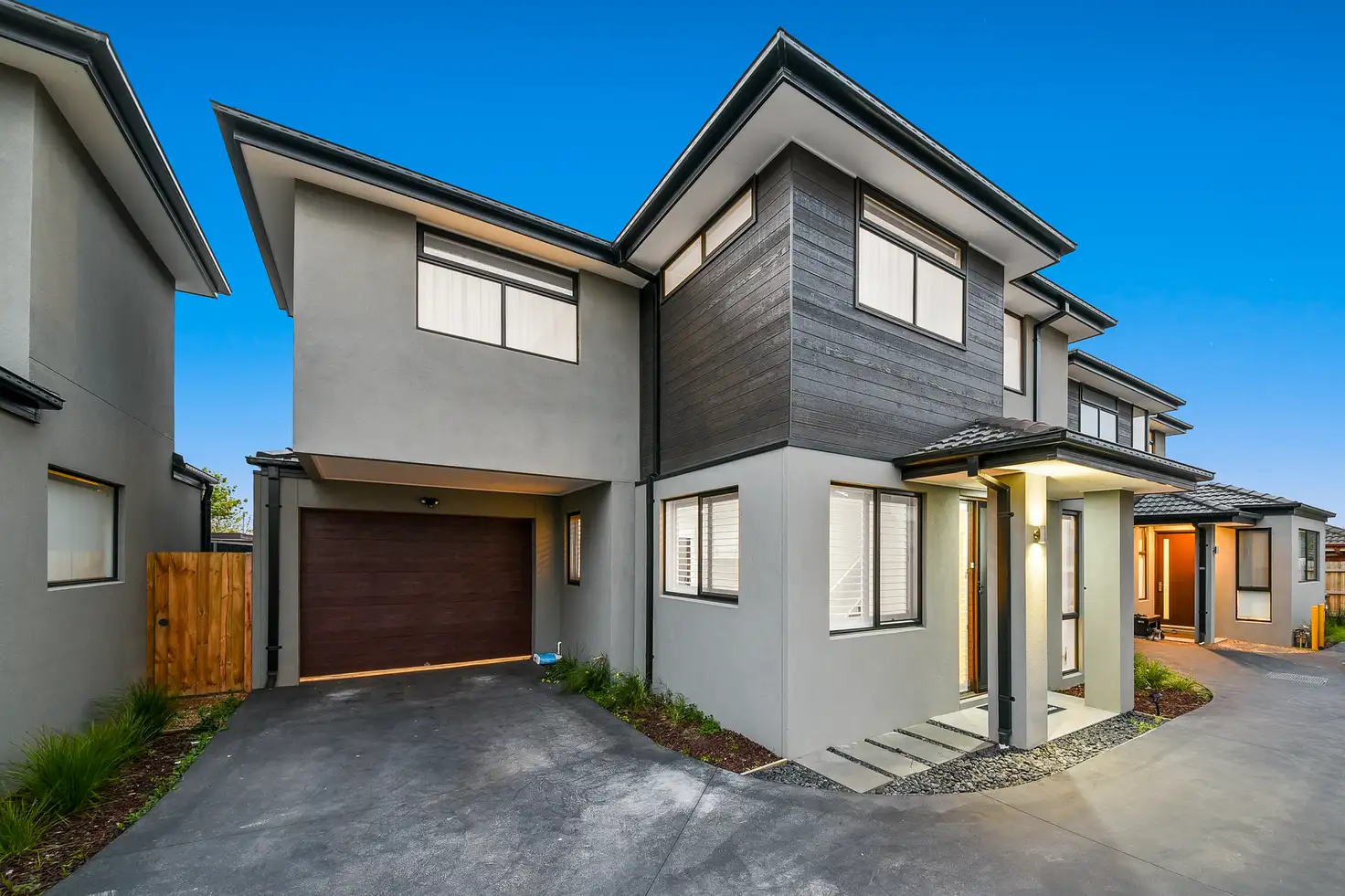Main view of Homely townhouse listing, 2/27 Somerville Road, Hampton Park VIC 3976