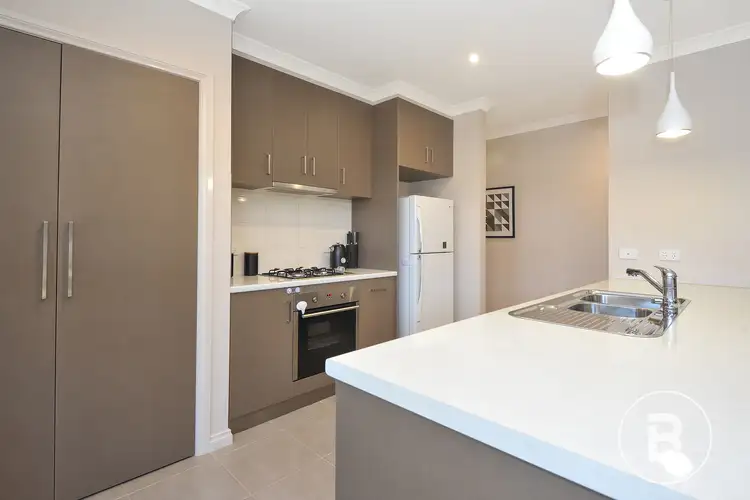 Third view of Homely house listing, 1/6 Lowery Court, Maryborough VIC 3465