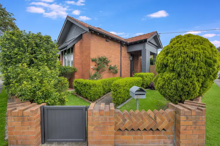 150 Gordon Avenue, Hamilton South NSW 2303
