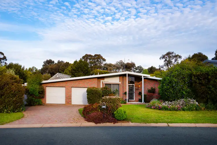 13 Albert Avenue, Strathdale VIC 3550
