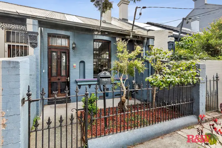 55 Commodore Street