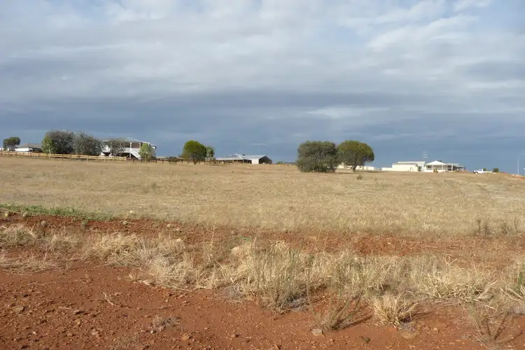 74 Red Swamp Place, York WA 6302