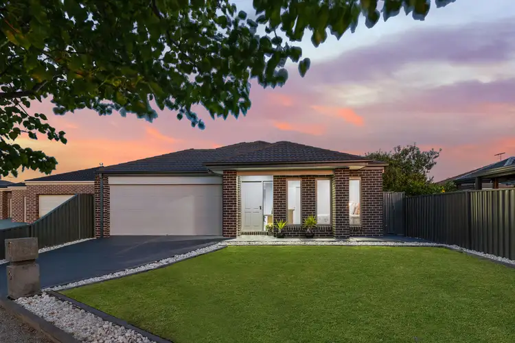 123 Catherine Drive, Hillside VIC 3037
