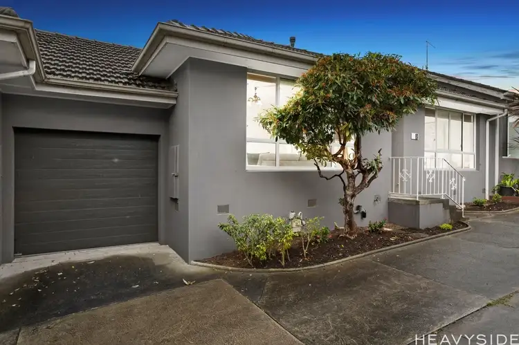 Main view of Homely unit listing, 2/11 Oberwyl Road, Camberwell VIC 3124