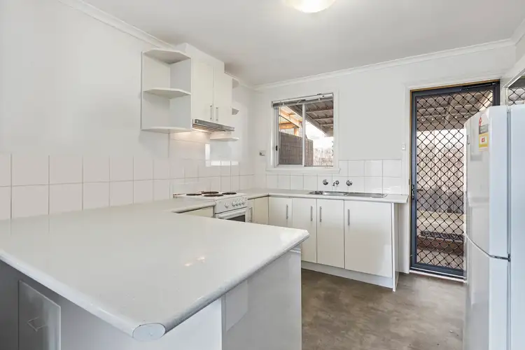 1/2 Lantana Avenue, Hamlyn Heights VIC 3215