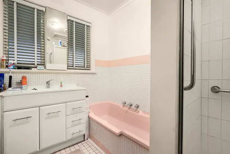 Fifth view of Homely house listing, 25 Highlands Avenue, Airport West VIC 3042