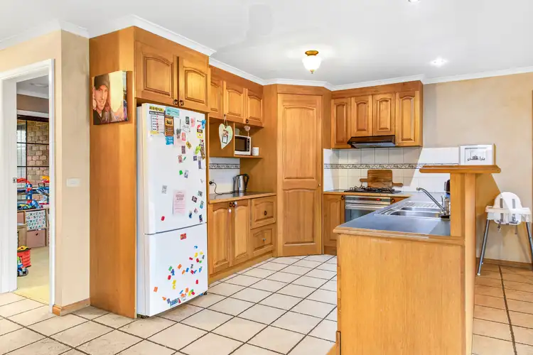 Sixth view of Homely house listing, 11 Silesia Court, Warrnambool VIC 3280