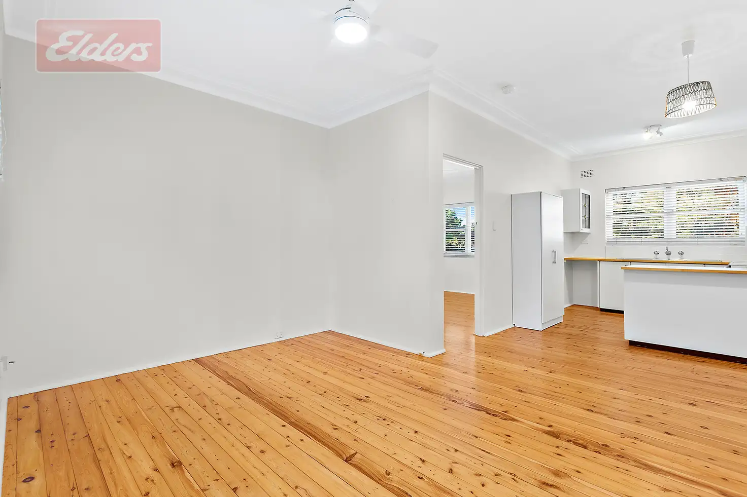 Main view of Homely unit listing, 2/39 Banksia Road, Caringbah NSW 2229