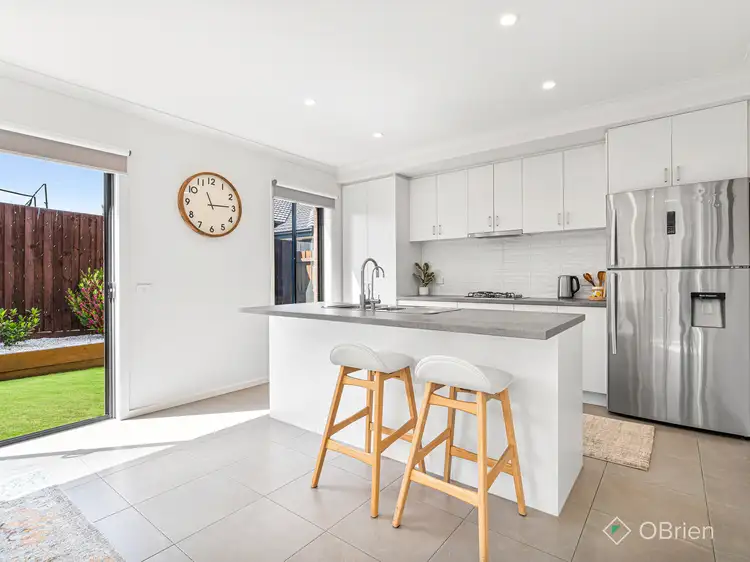 Third view of Homely townhouse listing, 8 Hotelier Court, Skye VIC 3977