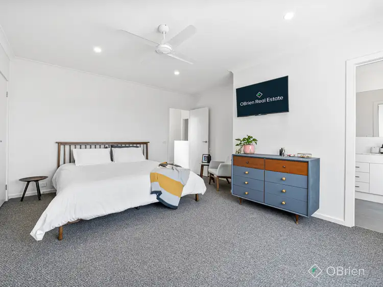Sixth view of Homely townhouse listing, 8 Hotelier Court, Skye VIC 3977