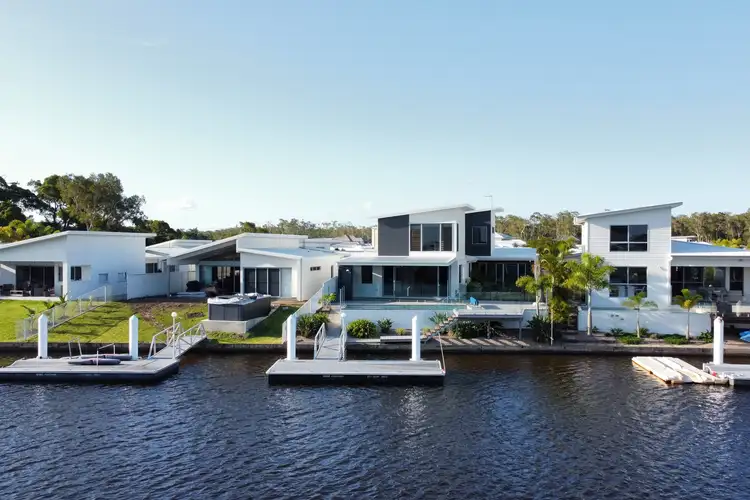 31 Bond Street, Pelican Waters QLD 4551