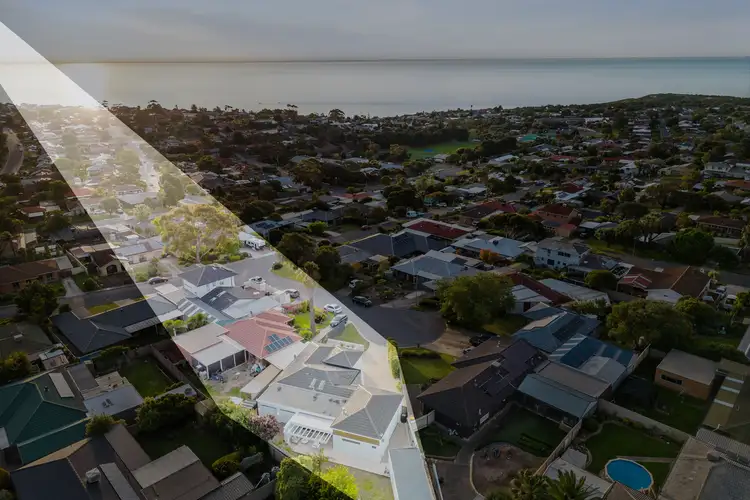 Second view of Homely house listing, 5 Buffalo Court, Hallett Cove SA 5158