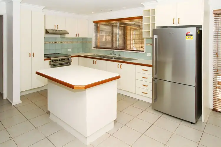 Second view of Homely house listing, 10 Cranley Place, Thomastown VIC 3074