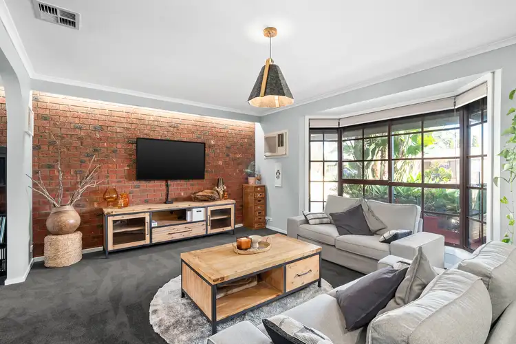 Second view of Homely house listing, 2 Fern Court, Werribee VIC 3030