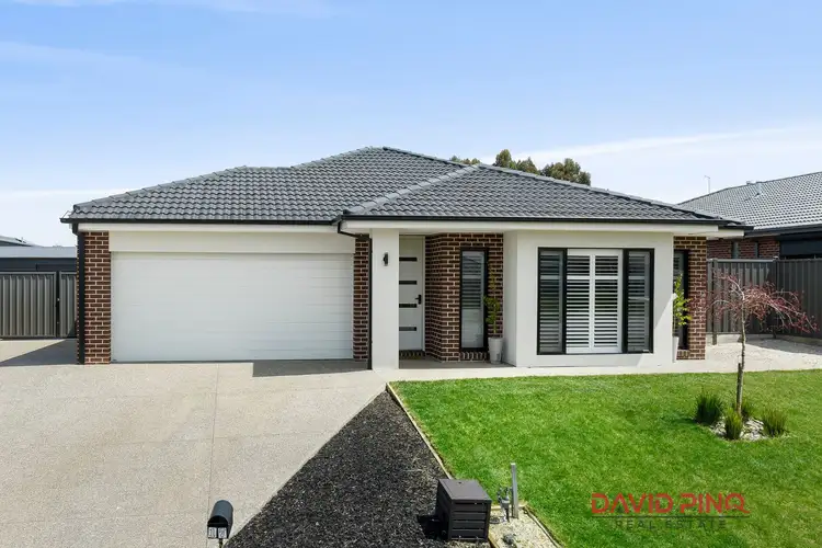 17 Bella Vista Place, Romsey VIC 3434