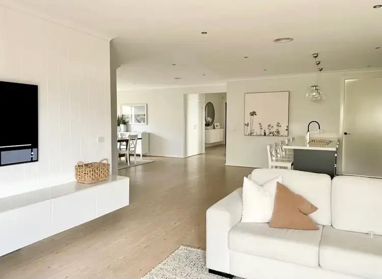 Sixth view of Homely house listing, 5 Firebird Street, Cranbourne East VIC 3977