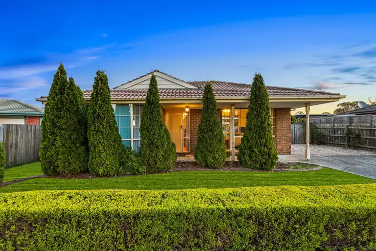 21 Montrose Way, Cranbourne West VIC 3977