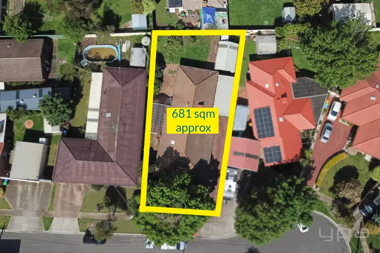 Second view of Homely house listing, 2 Olsen Court, Werribee VIC 3030