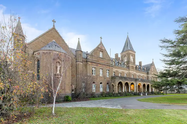 Main view of Homely apartment listing, 13A/300 Gillies Street North, Wendouree VIC 3355