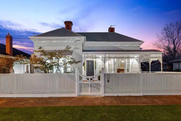 1013 MacArthur Street, Lake Wendouree VIC 3350