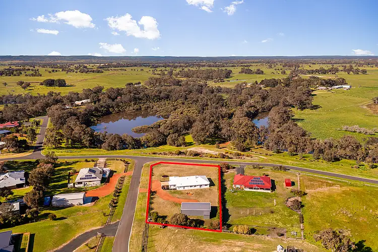 20 Craigie Drive, Roelands WA 6226