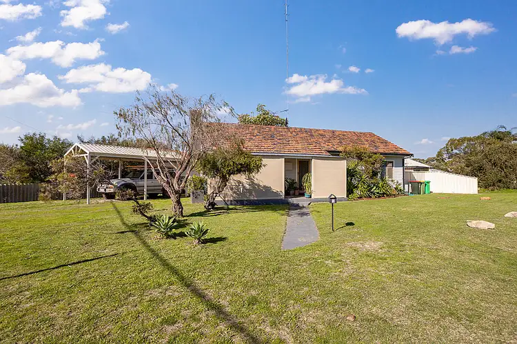 1 Teeluk Road, Carey Park WA 6230