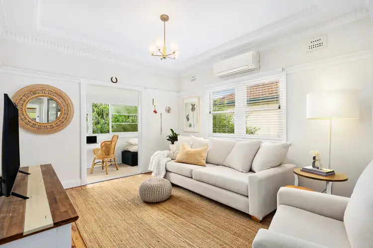 48 Ocean Street, Mount Saint Thomas NSW 2500