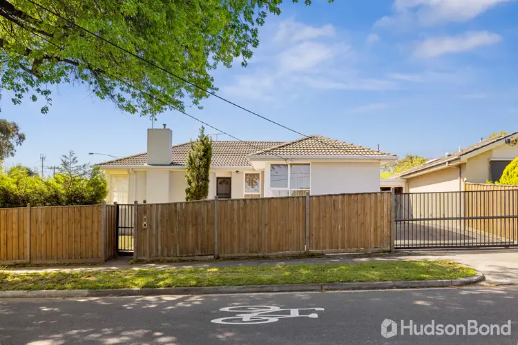 32 Wetherby Road, Doncaster VIC 3108