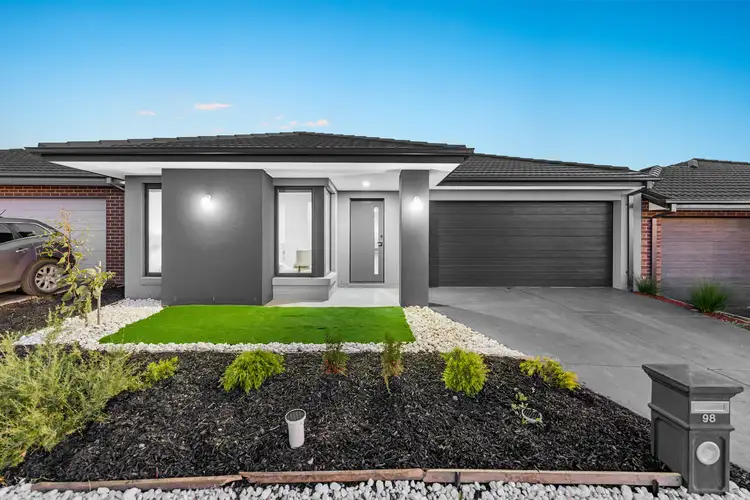 98 Grande Belmond Avenue, Cranbourne East VIC 3977