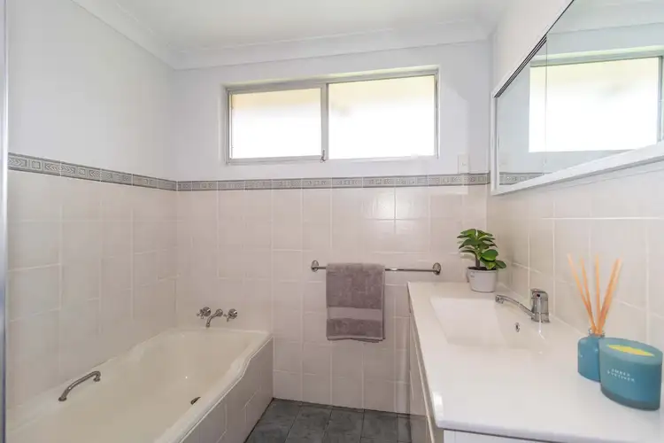 Sixth view of Homely house listing, 8 Sylvia Crescent, Armidale NSW 2350