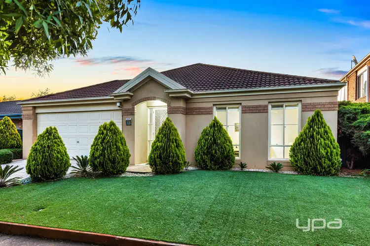 2 Woodbridge Place, Burnside VIC 3023