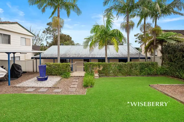 62 Campbell Parade, Mannering Park NSW 2259