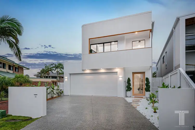 5A Iseult Court, Carindale QLD 4152