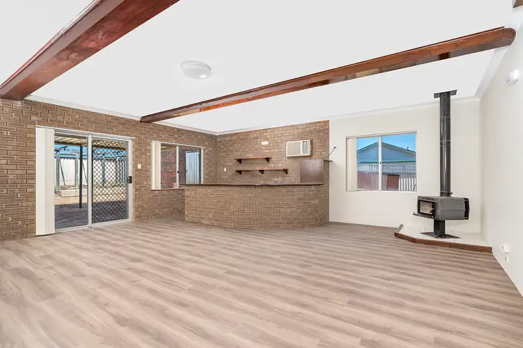 1 Ulmus Street, Rangeway WA 6530