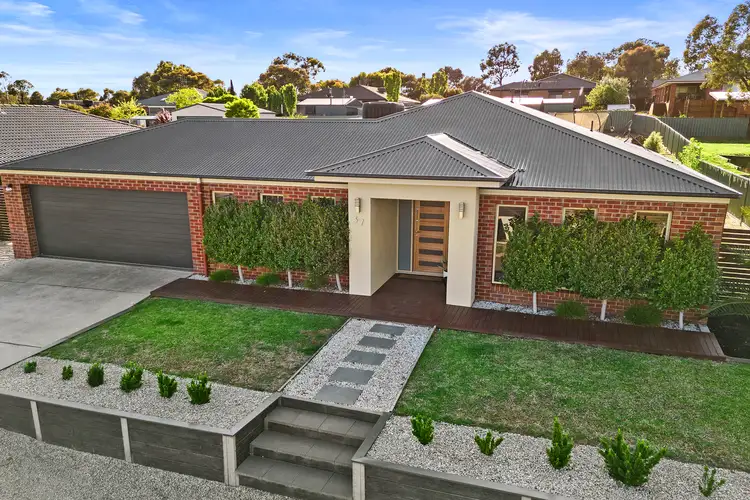 37 Highland Way, Maiden Gully VIC 3551