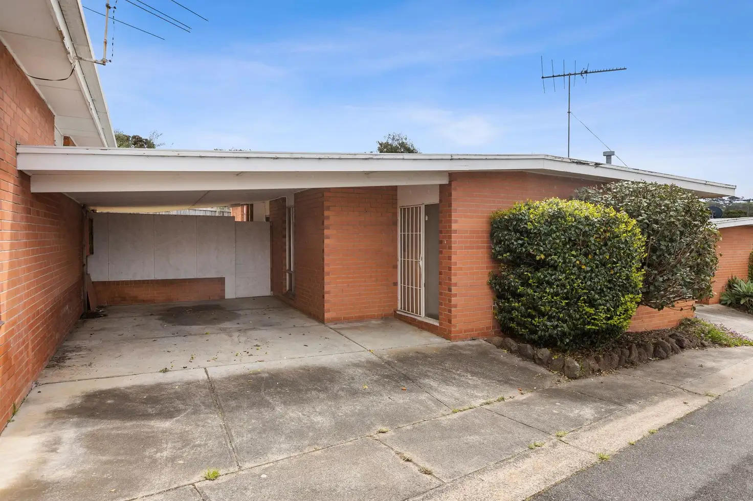 Main view of Homely unit listing, 3/228 Roslyn Road, Highton VIC 3216