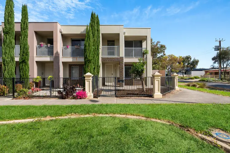 35 Fleming Crescent, Mansfield Park SA 5012