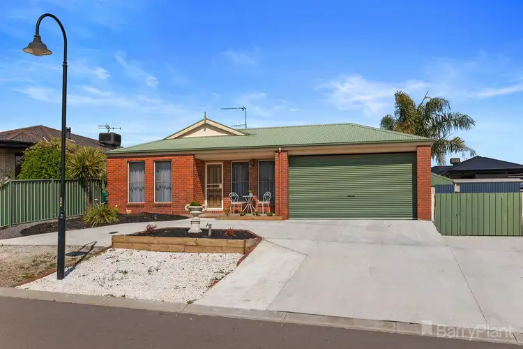 18 St George Park Drive, Kangaroo Flat VIC 3555