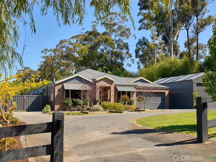 90 Kamanari Court, Drouin VIC 3818