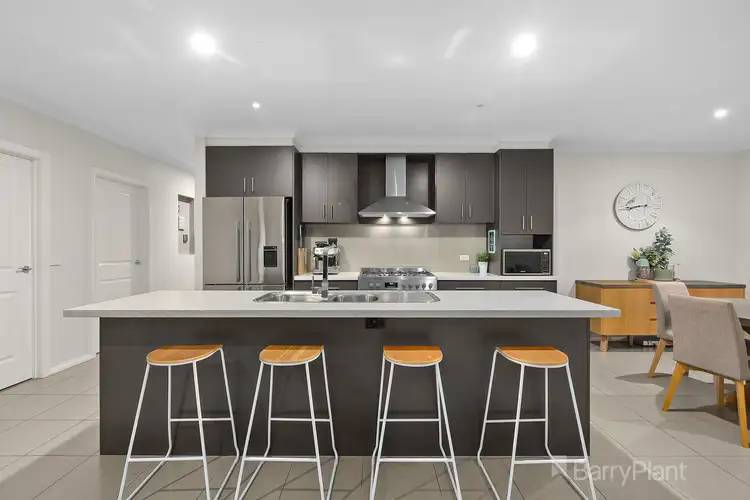 Fourth view of Homely house listing, 8 Moonlight Rise, Cranbourne East VIC 3977