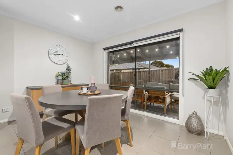 Sixth view of Homely house listing, 8 Moonlight Rise, Cranbourne East VIC 3977