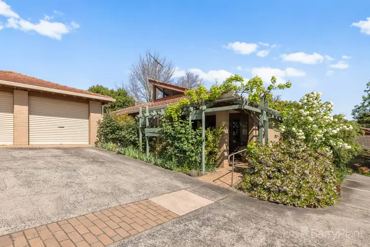 4/122 High Street, Berwick VIC 3806
