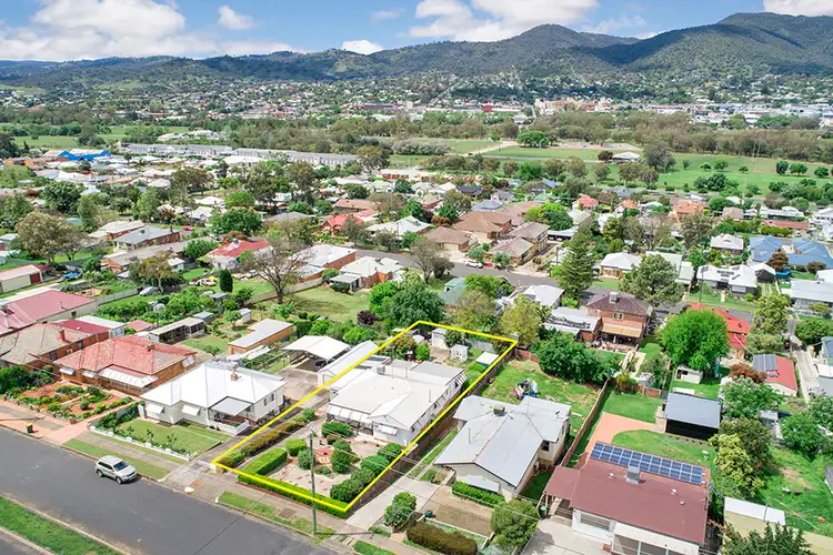 Third view of Homely house listing, 100 Crown Street, Tamworth NSW 2340
