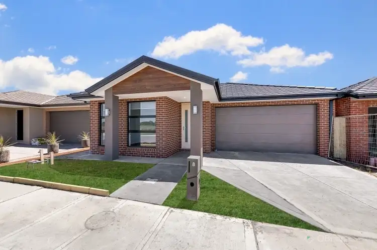 8 Criterion Way, Cranbourne East VIC 3977